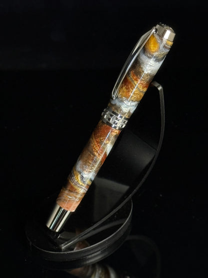 Tiger Vein | Black Titanium Fountain Pen