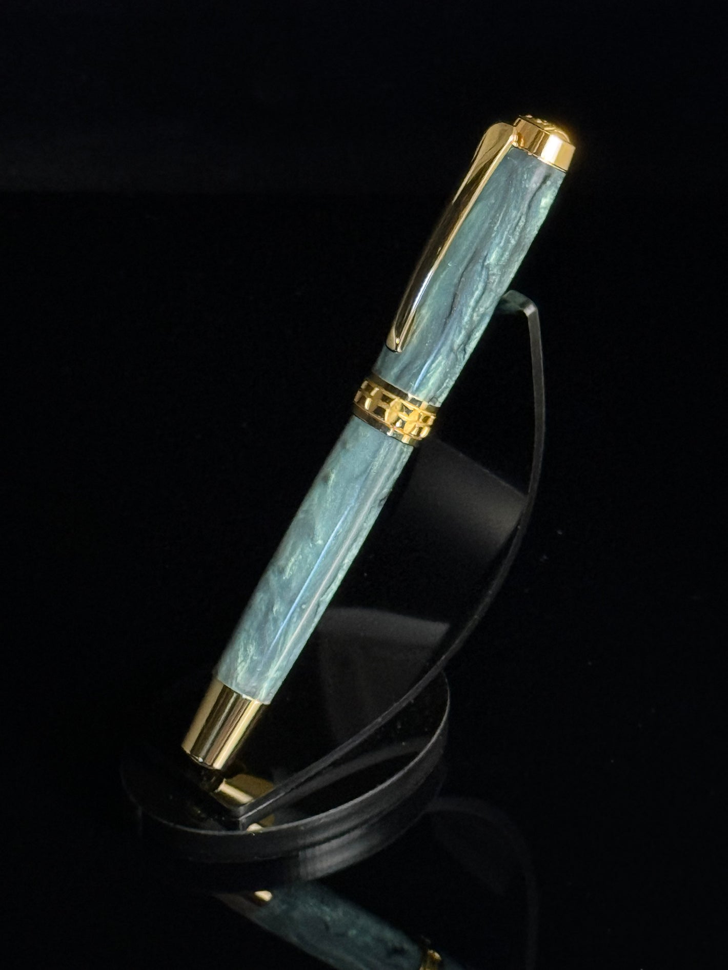 Tidal Frost | Gold Highlander Rollerball Pen