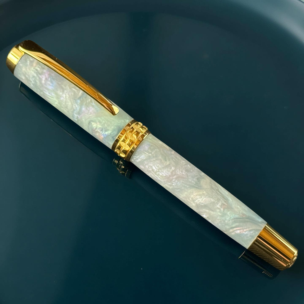 Sapphire Opal | Gold Fountain Pen | Highlander Collection