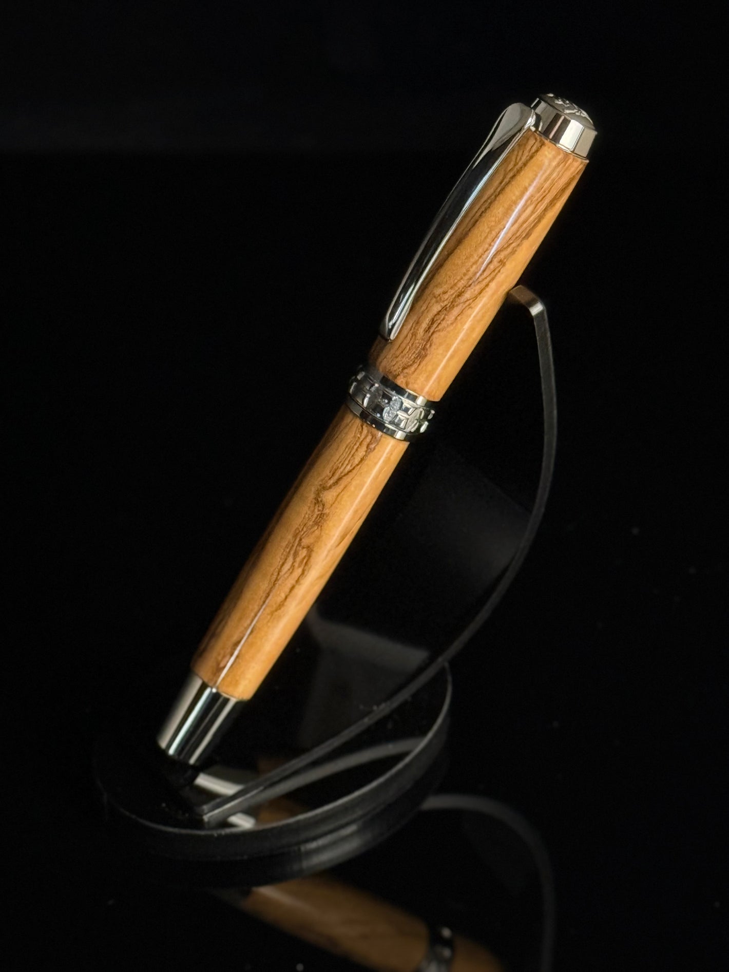 Certified Bethlehem Olivewood | Black Titanium Fountain Pen | Highlander Collection