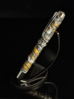 Obsidian Flame | Black Titanium Fountain Pen