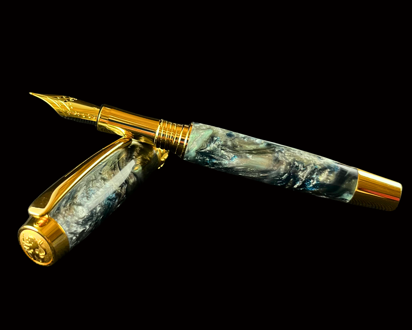 “Atlas” | Gold Fountain Pen | Highlander Collection
