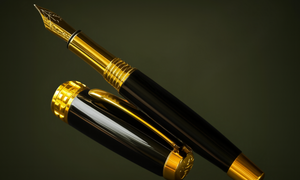 Highlander “Signature Onyx” | Gold Fountain Pen | Handcrafted Resin