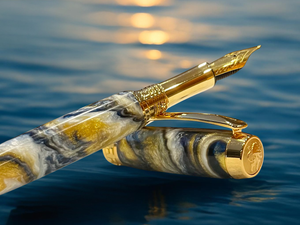 Reflections | Gold Fountain Pen | Highlander Collection
